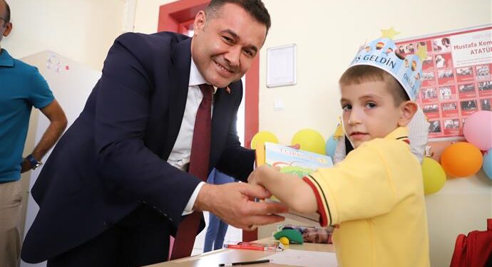 YENİ DÖNEM DERS ZİLİ ÇALDI