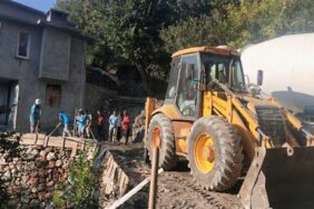 90 YAŞINDAKİ ÜMMÜHAN NİNE YOLUNA KAVUŞTU