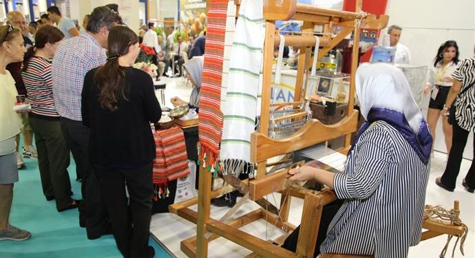 ALANYA BELEDİYESİ İPEK VE MUZ LİFİ PROJELERİ İLE YÖREX’TE