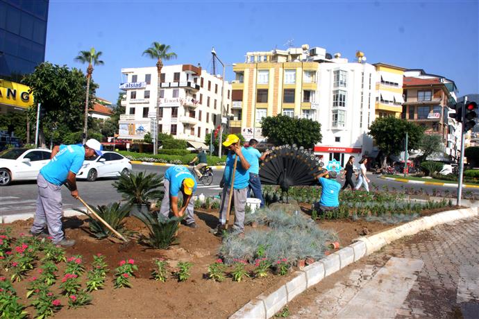MOLA KAVŞAĞI’NDA PEYZAJ DÜZENLEMESİ YAPILDI