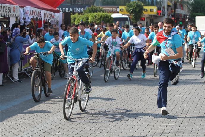 OTİZM OYUNLARI YAPILDI