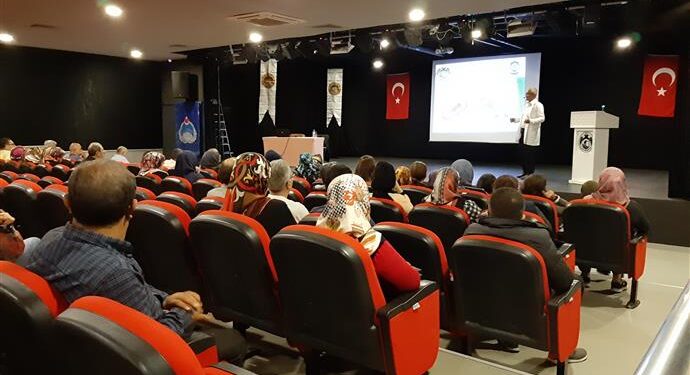 ALANYA BELEDİYESİ OKUL KANTİN İŞLETMECİLERİNE VE ÇALIŞANLARINA SEMİNER VERDİ