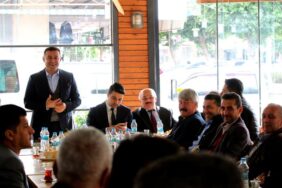 BAŞKAN YÜCEL BATI MUHTARLARIYLA BULUŞTU