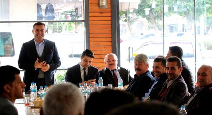 BAŞKAN YÜCEL BATI MUHTARLARIYLA BULUŞTU