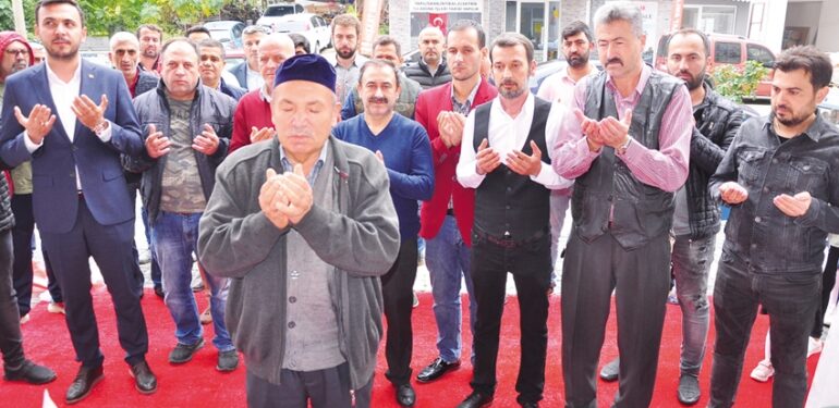 Karaca Kuaför açıldı