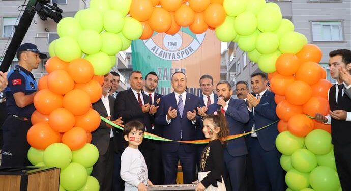 JOSEF SURAL PARKI TÖRENLE AÇILDI