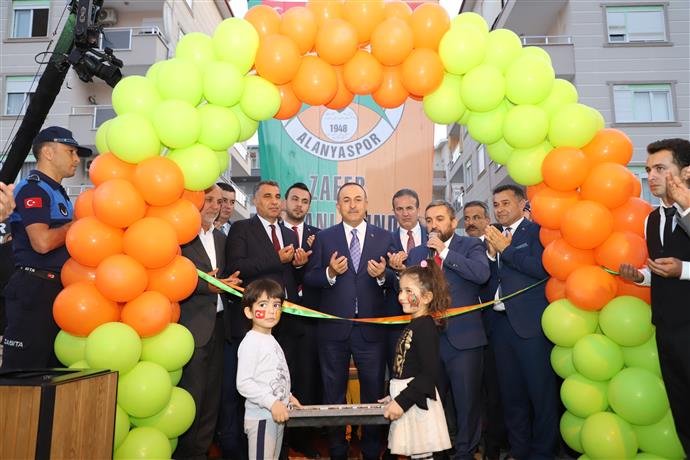 JOSEF SURAL PARKI TÖRENLE AÇILDI