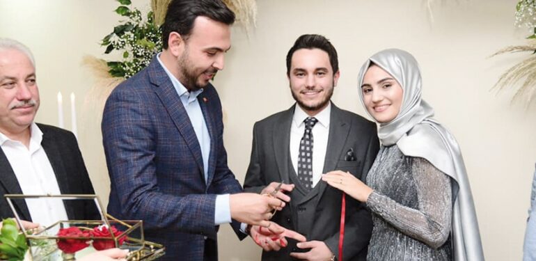 Fatma ile Atilla nişanlandılar