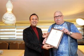 ALANYA AŞIĞI ALMAN TURİST 100. KEZ ALANYA’DA