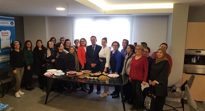 ALANYA BELEDİYESİ MUTLU PASTA ATÖLYESİ MUTLULUK ÜRETİYOR