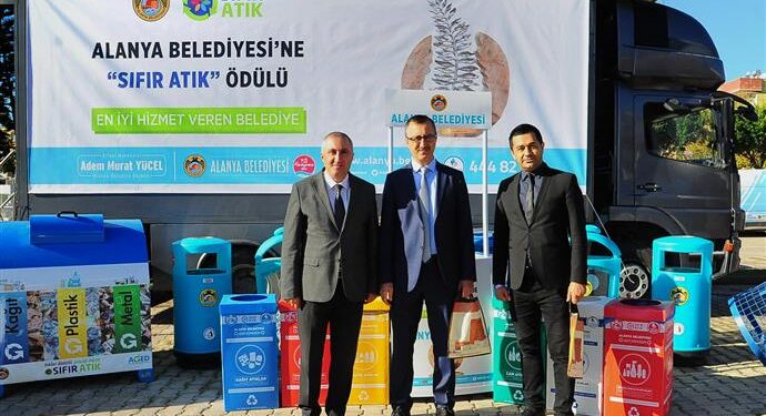 ALANYA BELEDİYESİ SIFIR ATIK SEMİNERİNE KATILDI