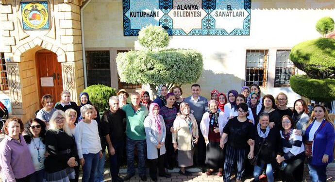 Yücel, kursiyerleri ziyaret etti