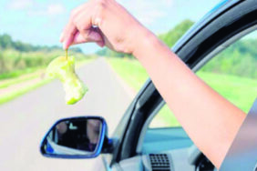 arabadan_cop_atanlar_icin_gelen_para_cezalari_icin_vanlilar_ne_dedi_h119854_ac429