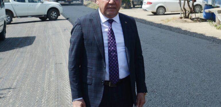 Büyükşehir’den kırsal mahalle yollarına 94 milyon TL