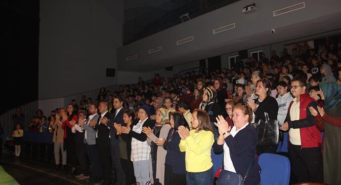 ÖNEMLİ OLAN GÖNÜL GÖZÜYLE GÖREBİLMEKTİR