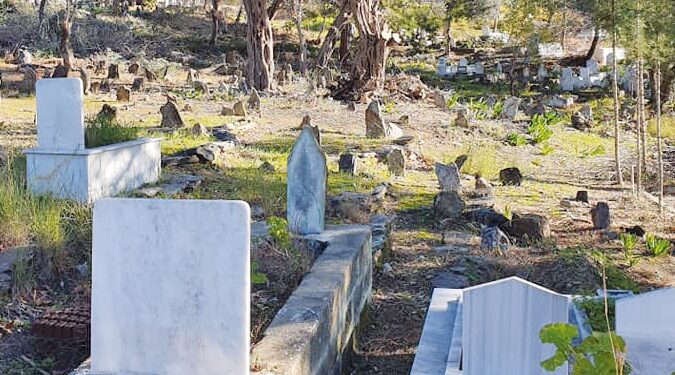 Mezarlıklar temizlik gördü