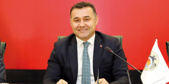 Başkan Yücel mahkumlara tahliye için otobüs yolladı