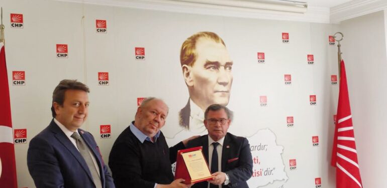 CHP’den ‘Vefa’ plaketi
