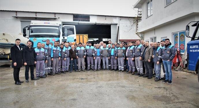 Kamyon şoförlerine uygulamalı eğitim