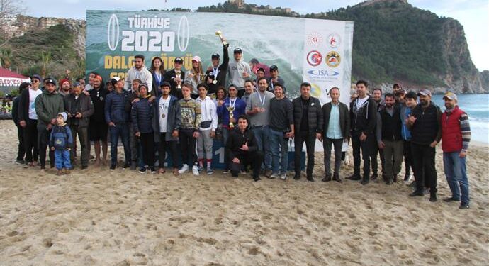 Türkiye dalga sörfü şampiyonası yapıldı