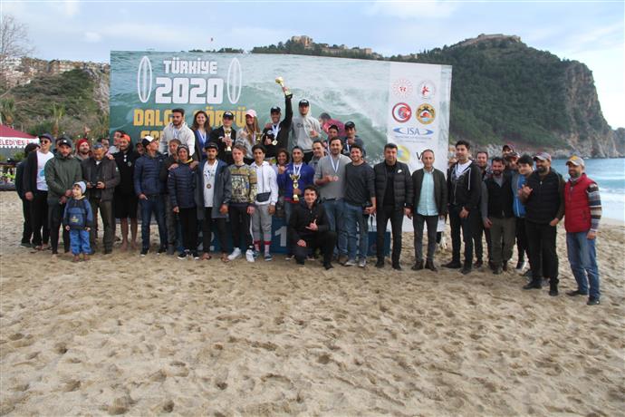 TÜRKİYE DALGA SÖRFÜ ŞAMPİYONASI YAPILDI