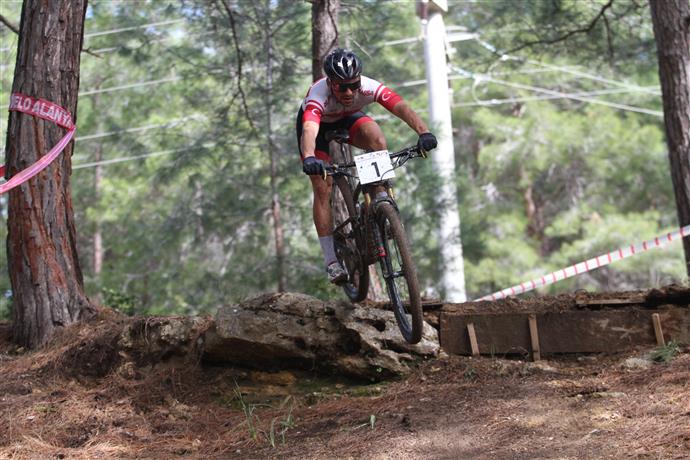 VELO ALANYA DAĞ BİSİKLETİ YARIŞI YAPILDI