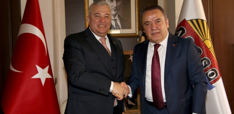 Başkan Böcek ALTSO’yu ziyaret etti