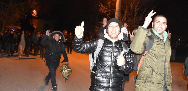 Mülteciler Avrupa yolunda