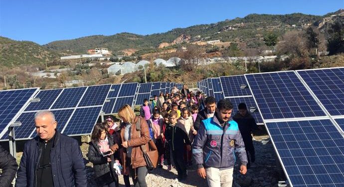 ÇEVRECİ ÖĞRENCİLER GES İLE TANIŞTI