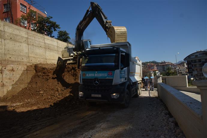 İMAR YOLU AÇMA ÇALIŞMASI BÜYÜKHASBAHÇE’DE DEVAM EDİYOR
