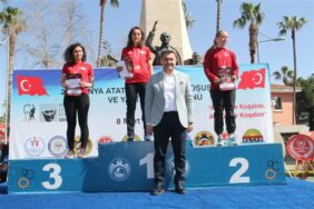 20. ALANYA ATATÜRK HALK KOŞUSU VE YARI MARATONU YAPILDI