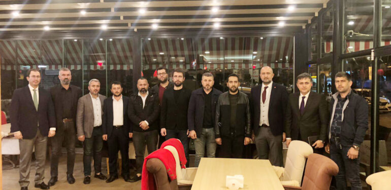 Koç, Meclis üyeleri ile bir araya geldi