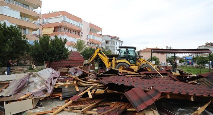 ALANYA BELEDİYESİ’NDEN KAÇAK YAPIYA GEÇİT YOK