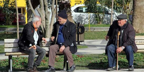 65 ve 20 yaş altına şartlı sokak izni