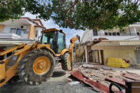 ALANYA BELEDİYESİ AVSALLAR’DA KAÇAK YAPIYA İZİN VERMEDİ