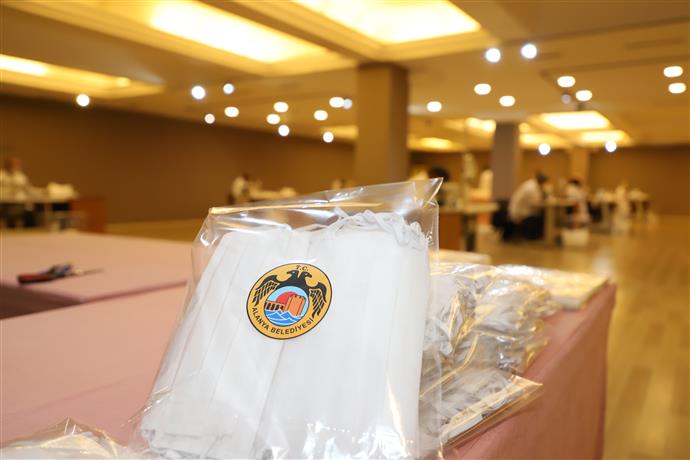 ALANYA BELEDİYESİ MASKE İHTİYACINI KENDİSİ KARŞILAYACAK