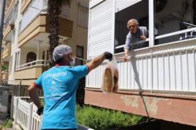 ALANYA BELEDİYESİ SOKAĞA ÇIKMA YASAĞINDA VATANDAŞLARIN YARDIMINA KOŞTU