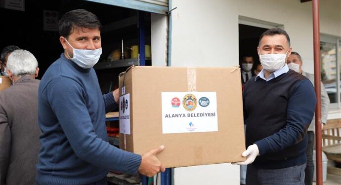 ALANYA BELEDİYESİ’NDEN KIRSAL MAHALLELERE 50 BİN MASKE