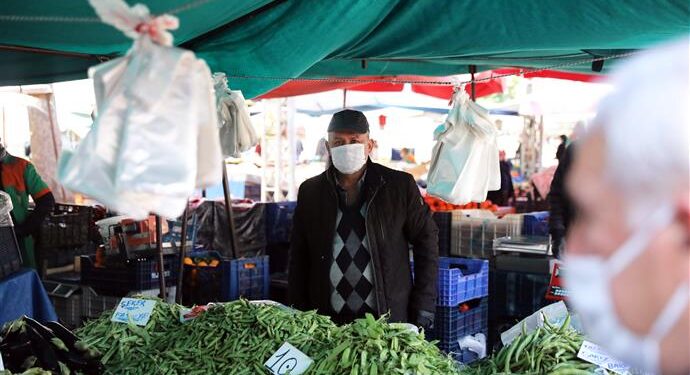 ALANYA BELEDİYESİ’NDEN PAZARLARA COVİT-19 ÖNLEMİ