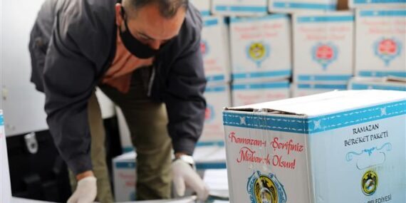 ALANYA BELEDİYESİ’NİN RAMAZAN BEREKET PAKETLERİ YOLA ÇIKTI