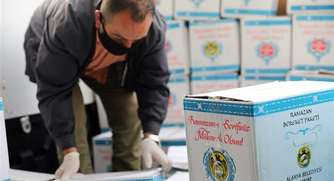 ALANYA BELEDİYESİ’NİN RAMAZAN BEREKET PAKETLERİ YOLA ÇIKTI
