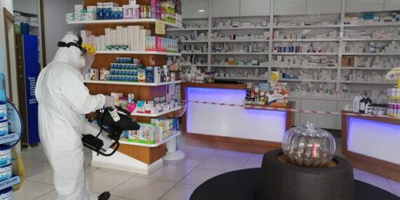 ALANYA’DAKİ ECZANELER DEZENFEKTE EDİLDİ