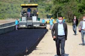 BAŞKAN YÜCEL SUGÖZÜ’NDE ASFALT ÇALIŞMALARINI İNCELEDİ