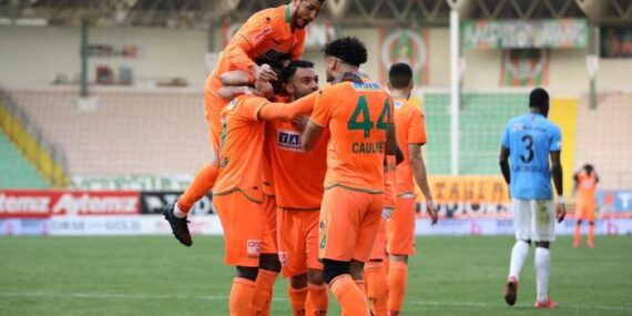 Alanyaspor’da 10 futbolcunun sözleşmesi bitiyor
