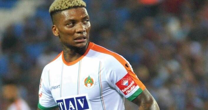 Alanyasporlu Fernandes Başakşehir’de..