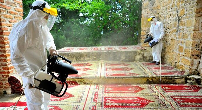 ALANYA BELEDİYESİ İBADET ALANLARINI DEZENFEKTE ETTİ