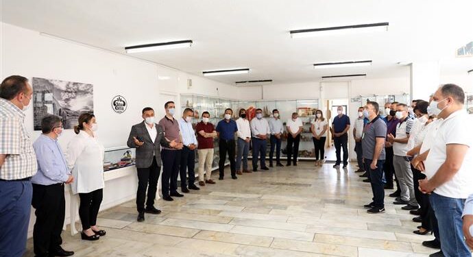 BAŞKAN YÜCEL PERSONELLE BAYRAMLAŞTI