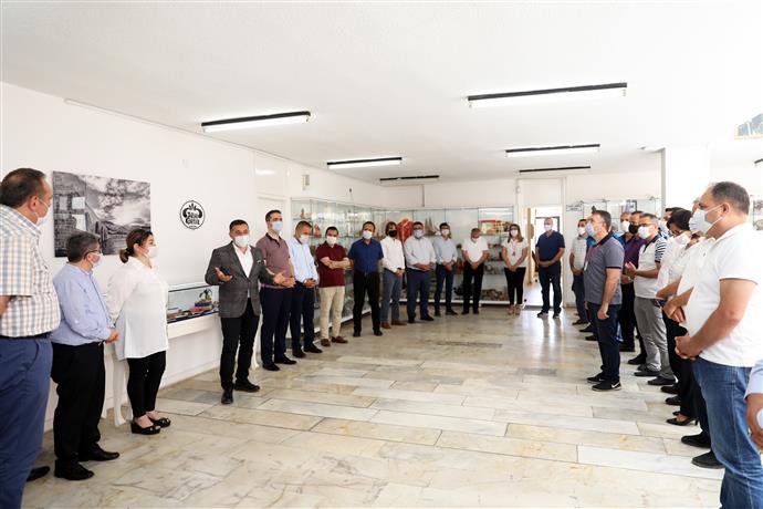 BAŞKAN YÜCEL PERSONELLE BAYRAMLAŞTI