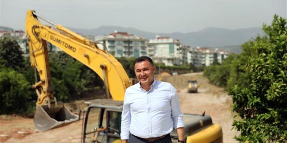 Üç Başkan eskiten yol Başkan Yücel ile hizmete giriyor