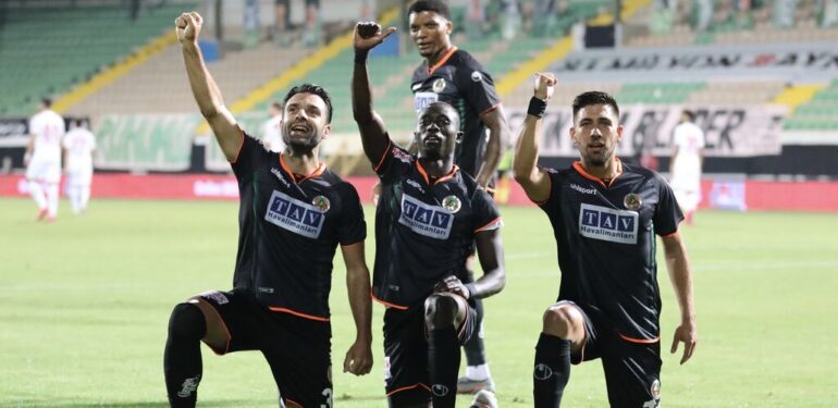 Alanyaspor Final’de